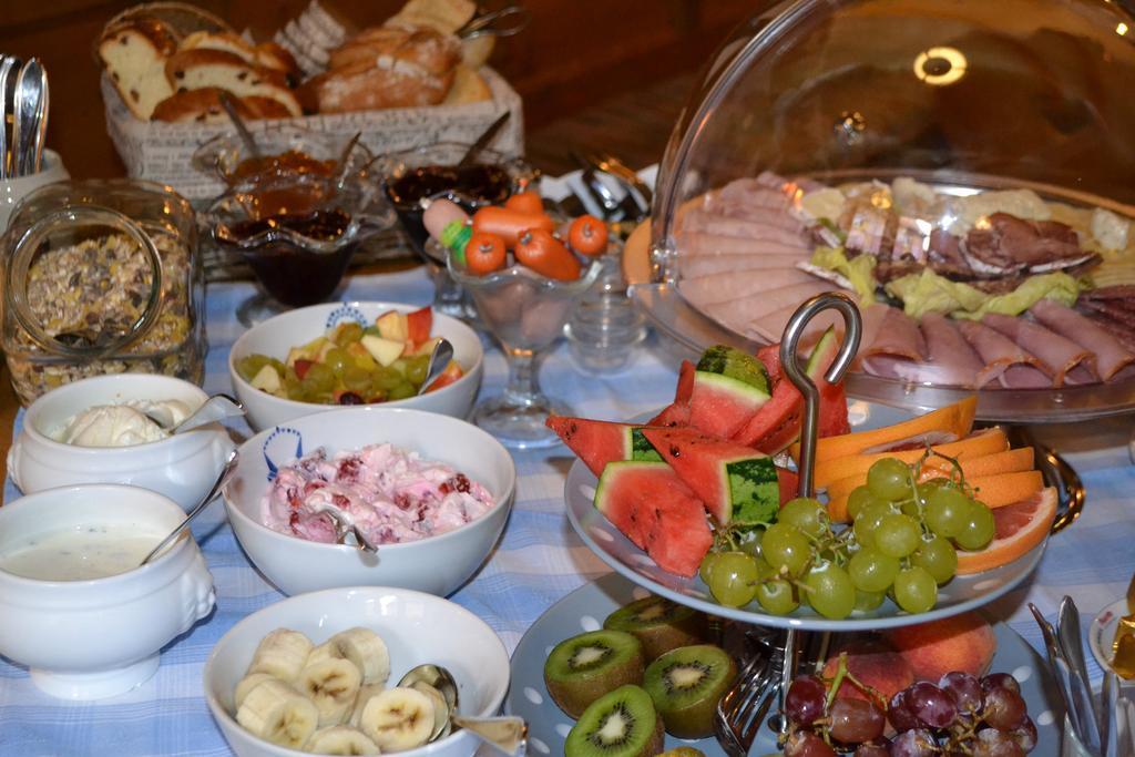 Gaestehaus Alter Keller โรเทนบวร์ก อ็อบ แดร์เทาเบอร์ ภายนอก รูปภาพ